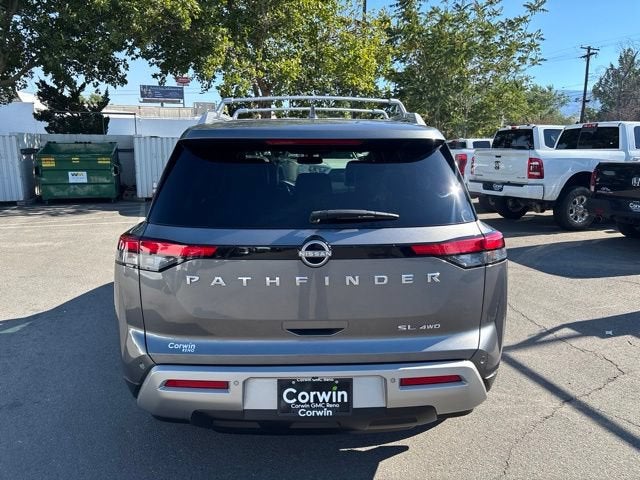 2022 Nissan Pathfinder SL 4WD