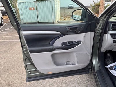 2015 Toyota Highlander LE