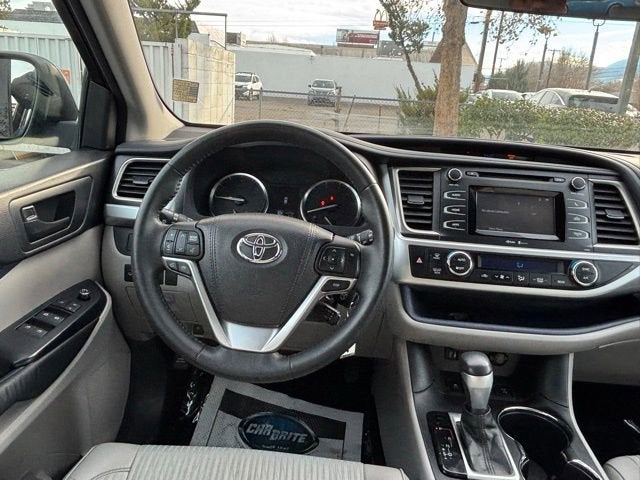 2015 Toyota Highlander LE
