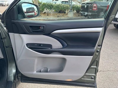 2015 Toyota Highlander LE