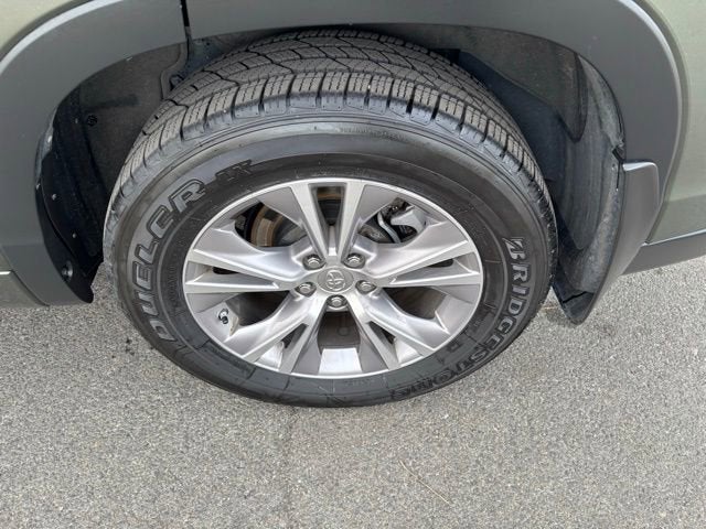 2015 Toyota Highlander LE