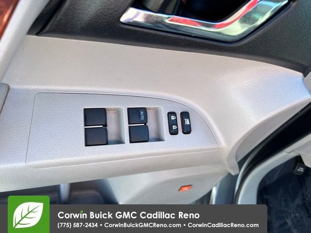 2012 Toyota Highlander Limited V6