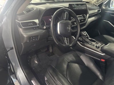 2021 Toyota Highlander Platinum