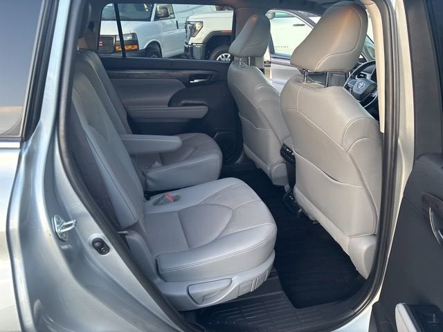 2020 Toyota Highlander Platinum
