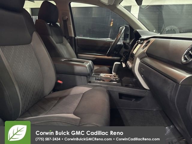 2017 Toyota Tundra SR5 5.7L V8