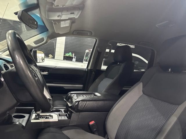 2014 Toyota Tundra 4WD Truck SR5