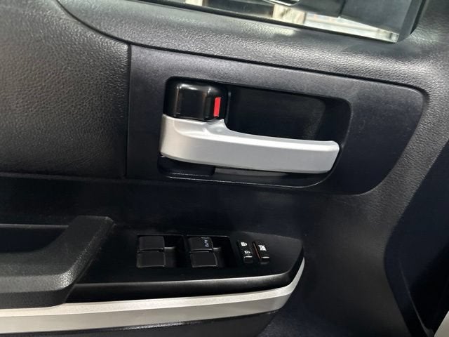 2014 Toyota Tundra 4WD Truck SR5