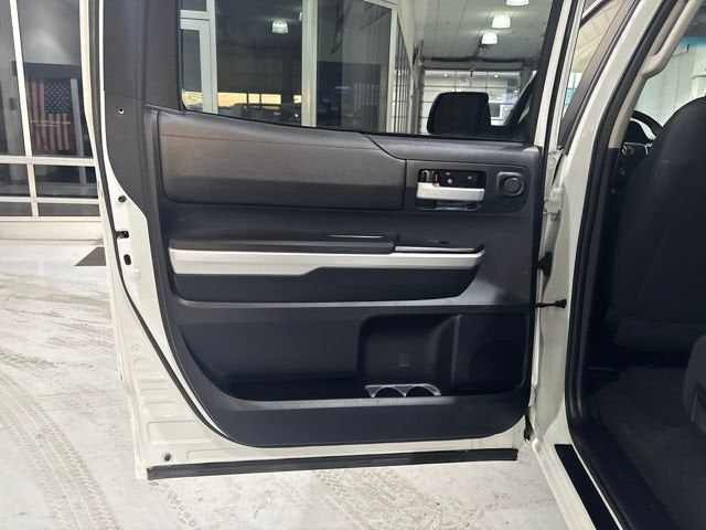 2014 Toyota Tundra 4WD Truck SR5