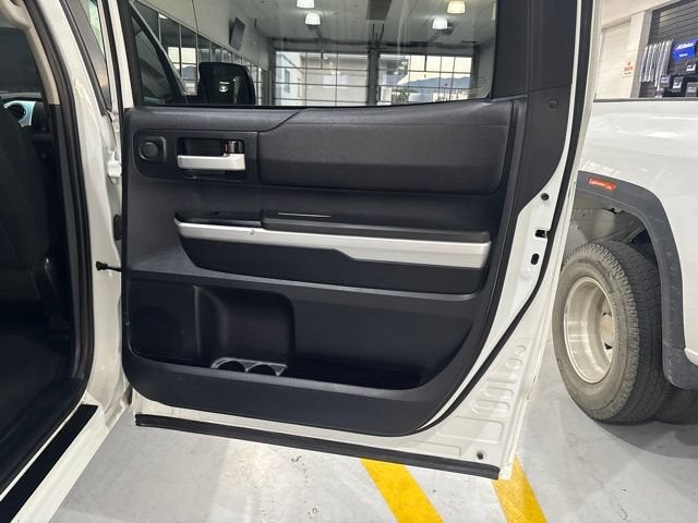 2014 Toyota Tundra 4WD Truck SR5