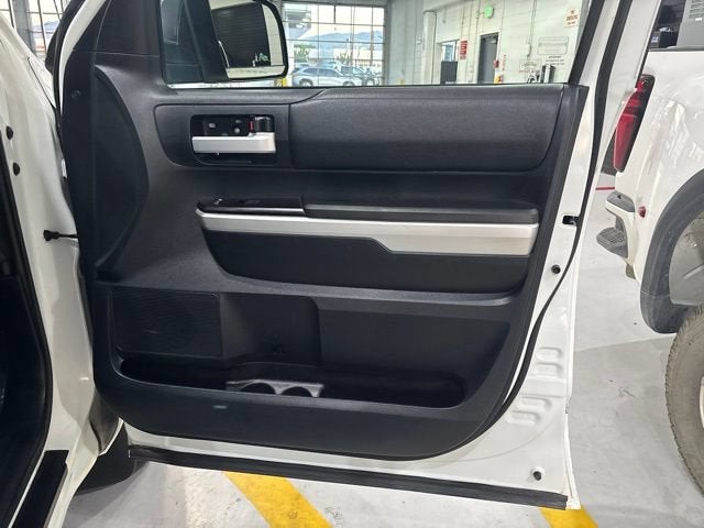 2014 Toyota Tundra 4WD Truck SR5