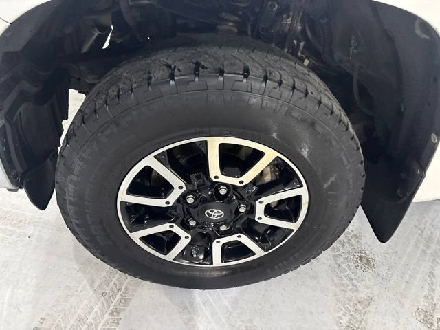 2014 Toyota Tundra 4WD Truck SR5