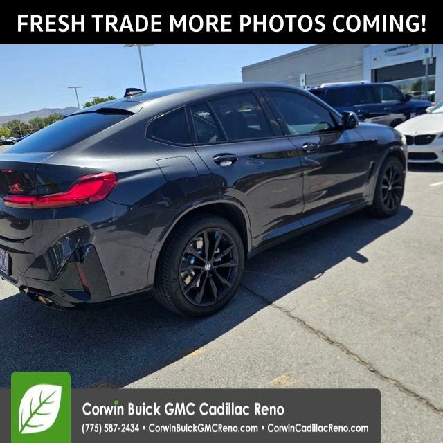 2025 BMW X4 xDrive30i