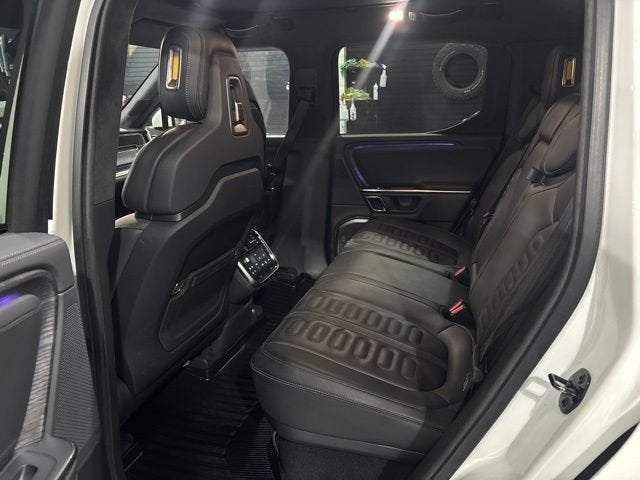 2023 RIVIAN R1T Adventure
