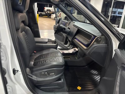 2023 RIVIAN R1T Adventure