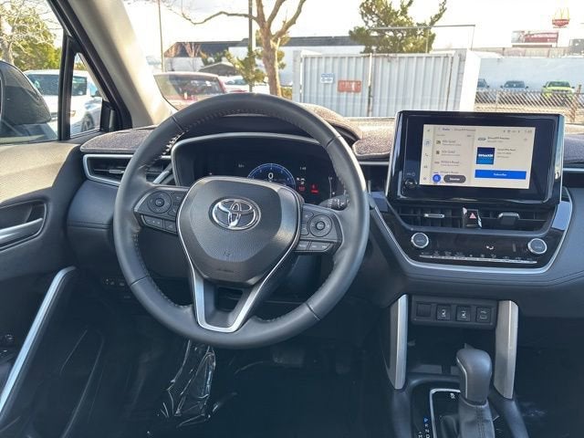 2025 Toyota Corolla Cross XLE