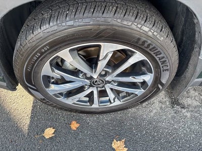 2025 Toyota Corolla Cross XLE