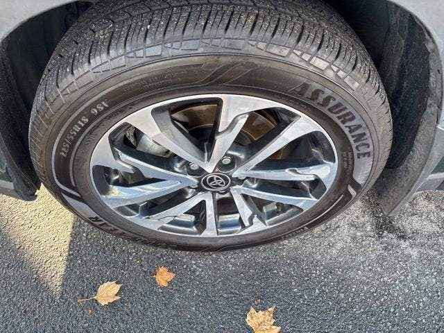 2025 Toyota Corolla Cross XLE