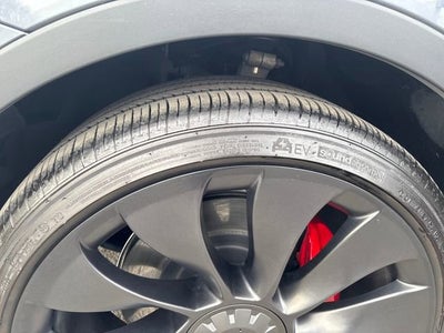 2022 Tesla Model Y Performance Dual Motor All-Wheel Drive