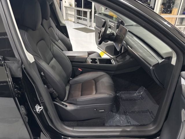 2024 Tesla Model Y Performance