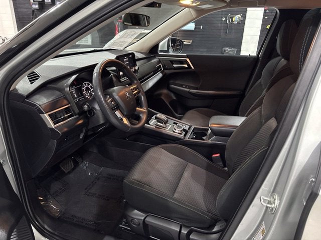 2023 Mitsubishi Outlander ES 2.5 S-AWC