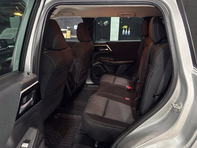 2023 Mitsubishi Outlander ES 2.5 S-AWC