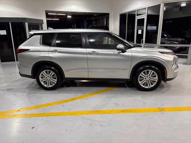 2023 Mitsubishi Outlander ES 2.5 S-AWC