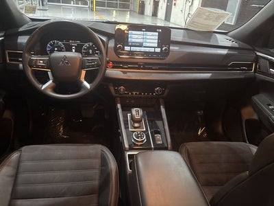 2023 Mitsubishi Outlander Ralliart S-AWC