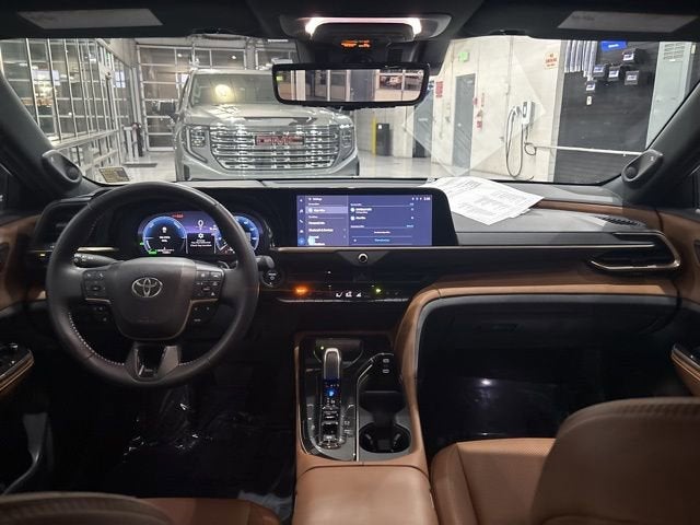 2025 Toyota Crown Signia Limited