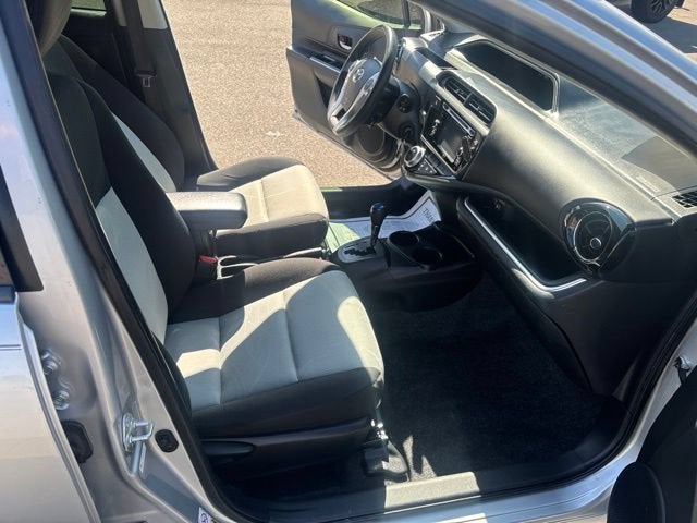 2016 Toyota Prius c Four