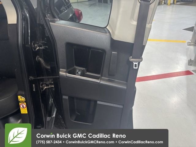 2007 Toyota FJ Cruiser BASE