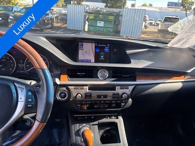 2013 Lexus ES 300h Hybrid