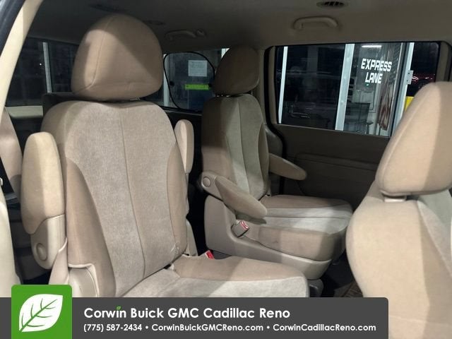 2012 Kia Sedona LX