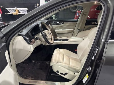 2019 Volvo XC60 Inscription