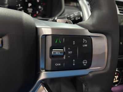 2024 Land Rover Discovery P360 Dynamic SE