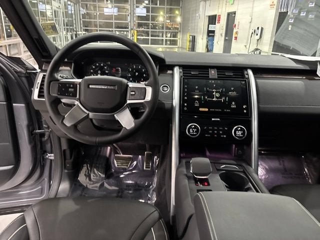 2024 Land Rover Discovery P360 Dynamic SE