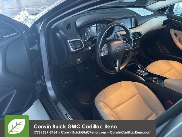 2018 INFINITI QX30 Premium