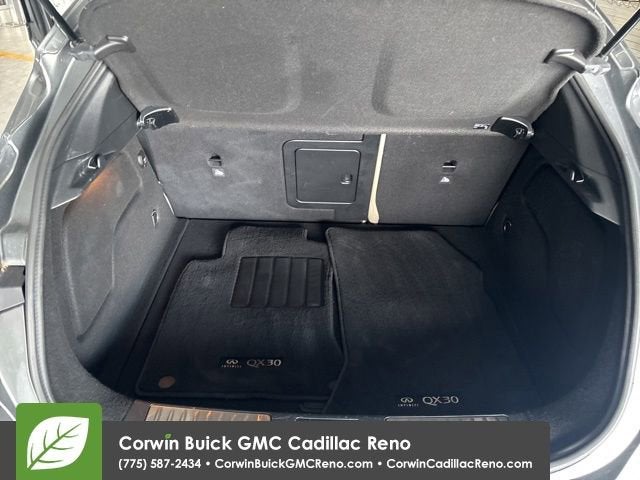 2018 INFINITI QX30 Premium