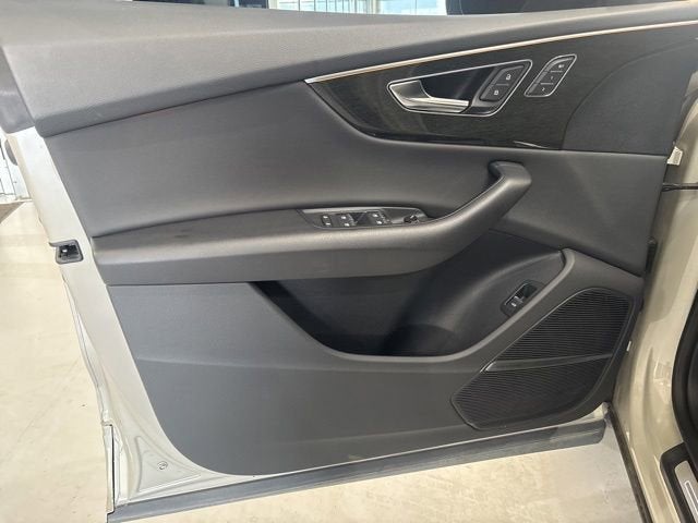 2021 Audi Q8 Premium Plus 55 TFSI quattro Tiptronic