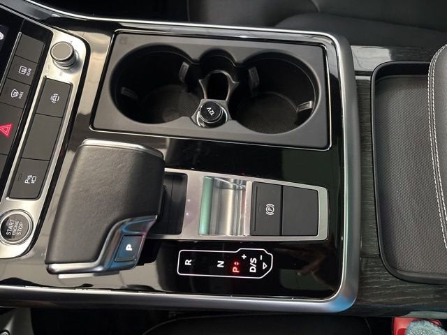 2021 Audi Q8 Premium Plus 55 TFSI quattro Tiptronic
