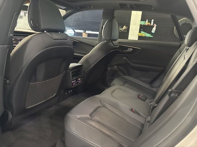 2021 Audi Q8 Premium Plus 55 TFSI quattro Tiptronic
