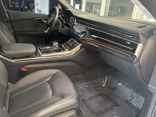 2021 Audi Q8 Premium Plus 55 TFSI quattro Tiptronic