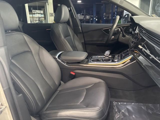 2021 Audi Q8 Premium Plus 55 TFSI quattro Tiptronic