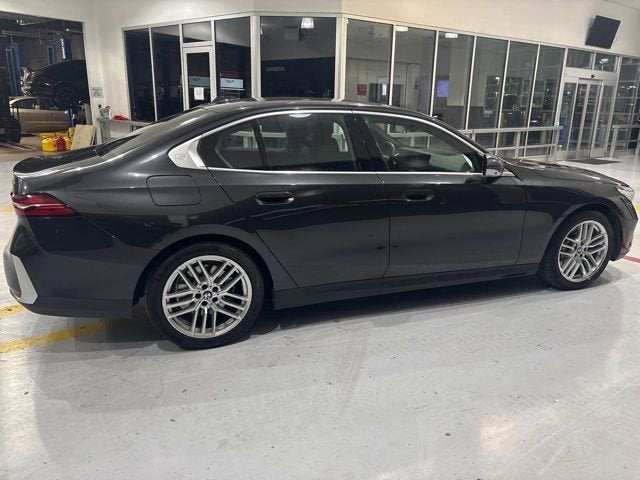 2025 BMW 5 Series 530i xDrive