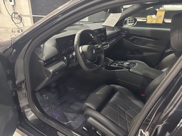 2025 BMW 5 Series 530i xDrive