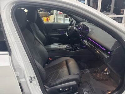 2025 BMW 5 Series 530i xDrive