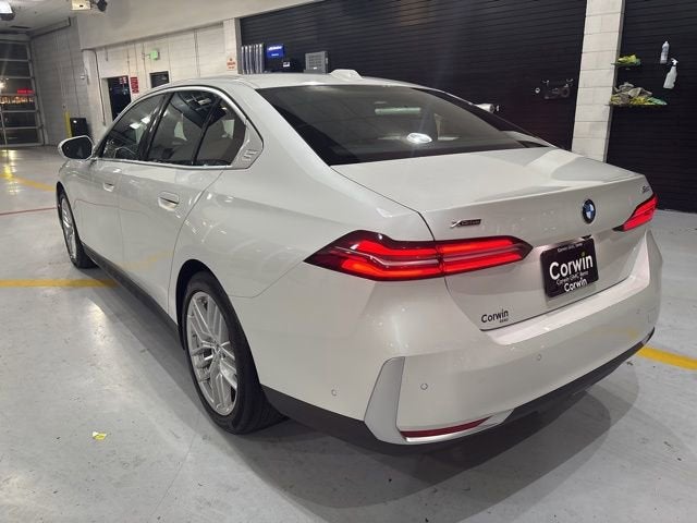 2025 BMW 5 Series 530i xDrive