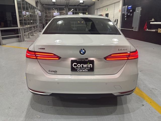 2025 BMW 5 Series 530i xDrive