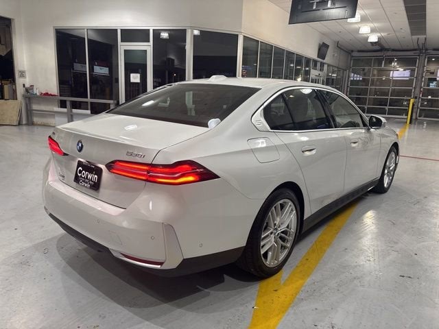 2025 BMW 5 Series 530i xDrive