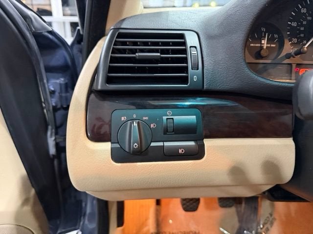 2005 BMW 3 Series 325xi