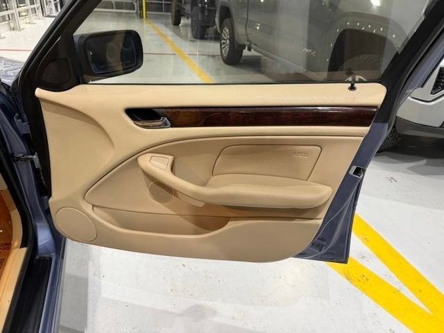 2005 BMW 3 Series 325xi